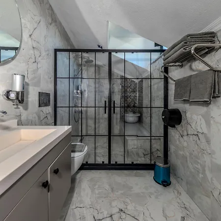 Hotell Airgate Airport 3*