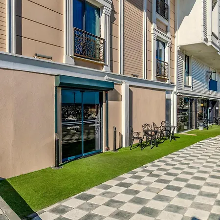 Airgate Airport Hotel